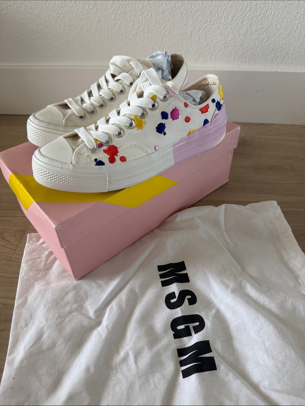 MSGM Milano White Canvas Low-Top Sneakers with Multicolor Paint Dots Size 38